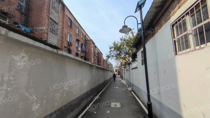 汴京路南街外景图