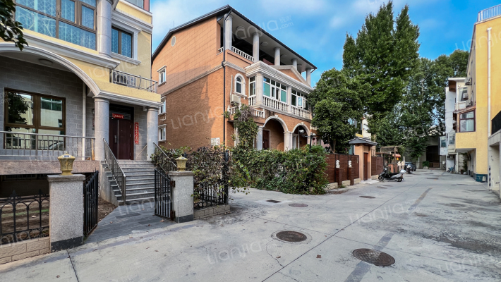 湖滨花园外景图