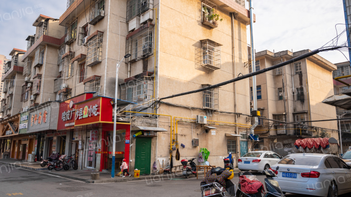 火炬村八组住宅区外景图