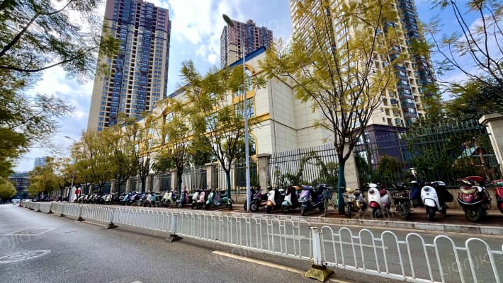 新迎新城外景图