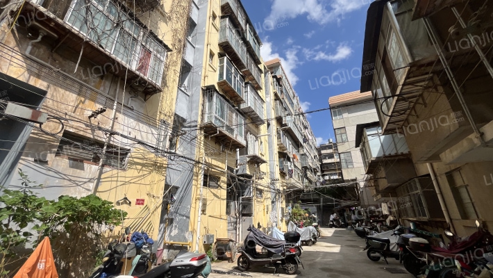 吴井路221号外景图