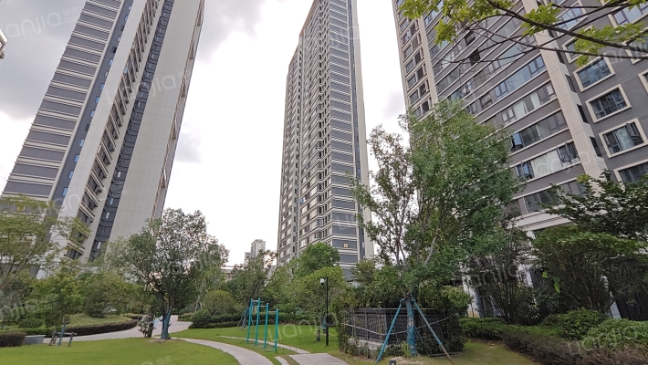 华侨城天鹅堡天麓2期外景图