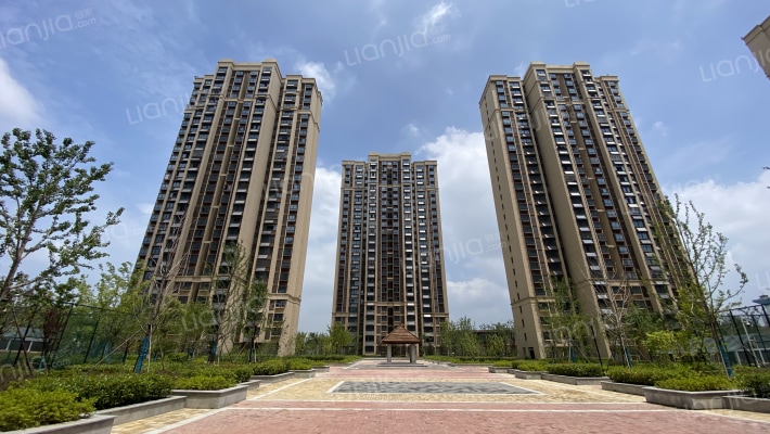 新站翡翠苑外景图