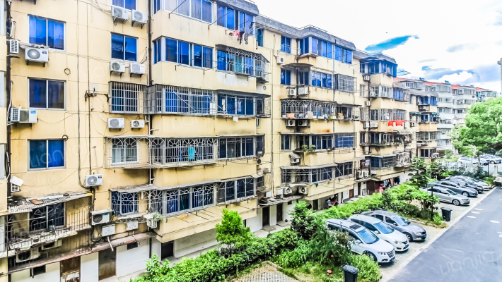 毛纺小区外景图