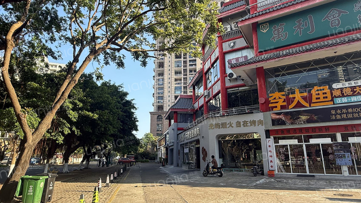 青蓝食街外景图