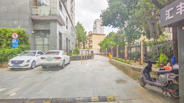 汇丰广场外景图