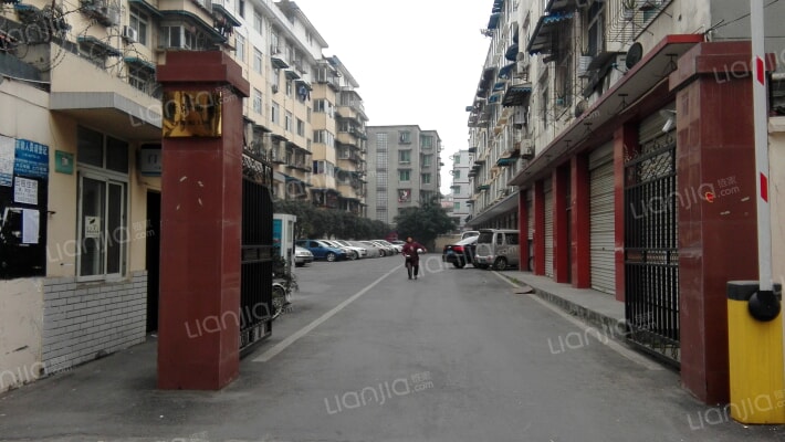 清江西苑外景图