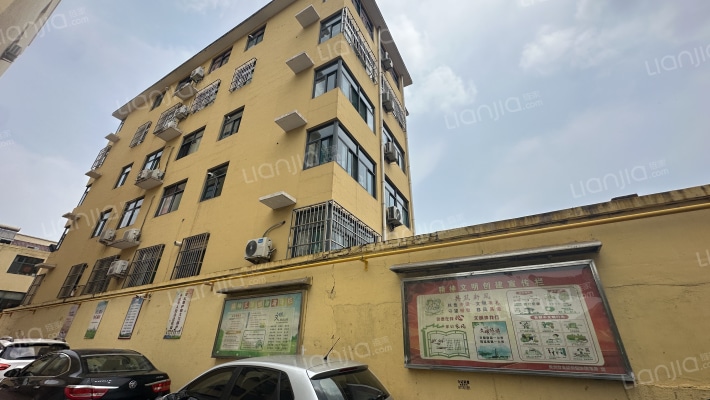 长春小区外景图