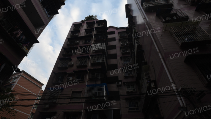 龙兴街社区外景图