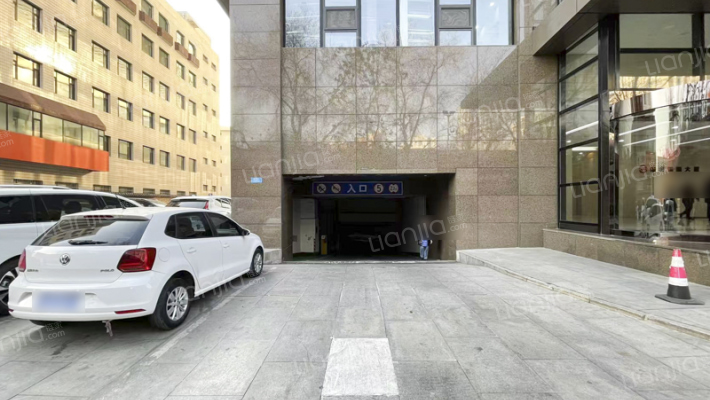 财富国际大厦外景图