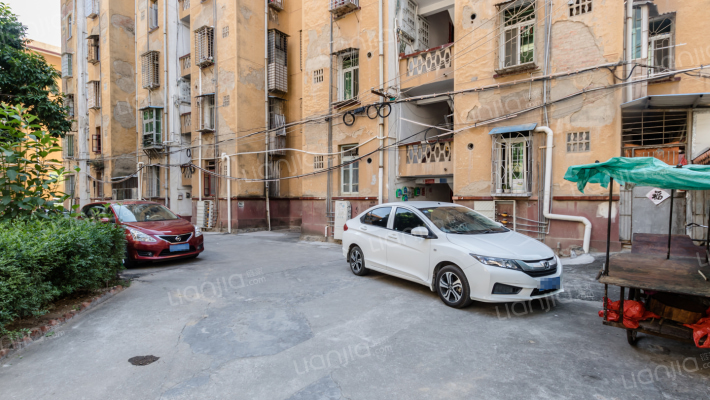 城西一里外景图