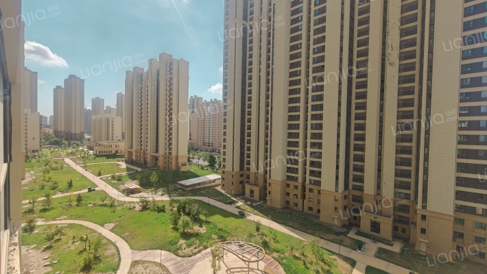 绿地瓦萨公馆外景图