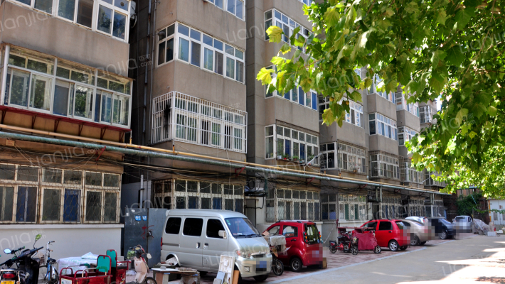 一轻宿舍外景图