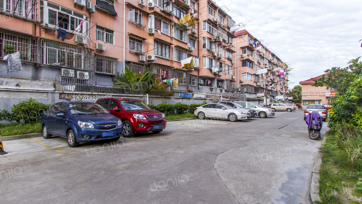 蔷薇新村外景图