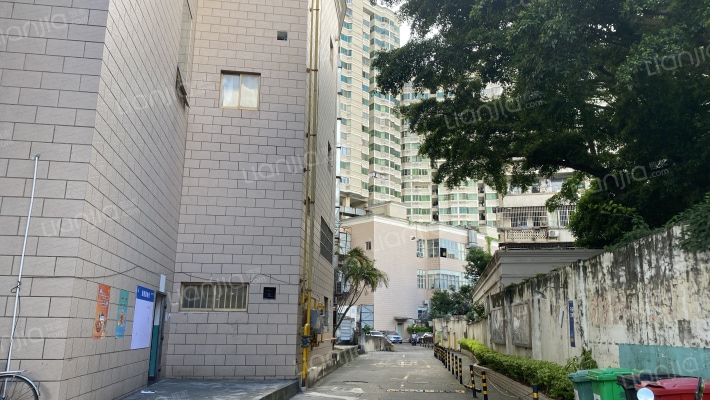 金山广场外景图