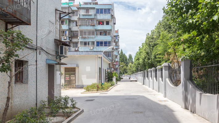 华清公寓外景图