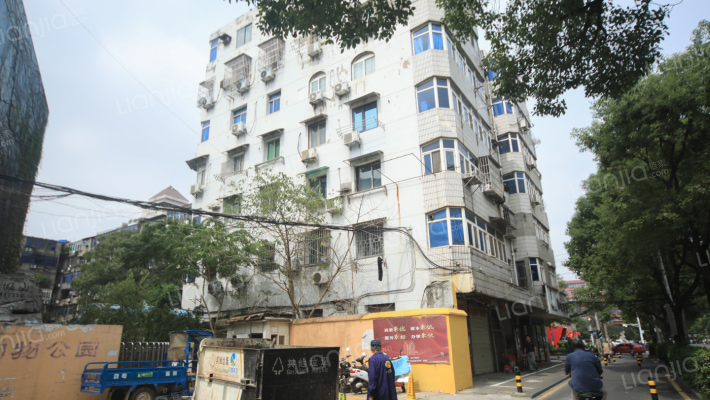 千花伴购物中心外景图