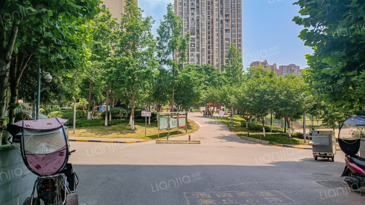 和泽家园A区外景图