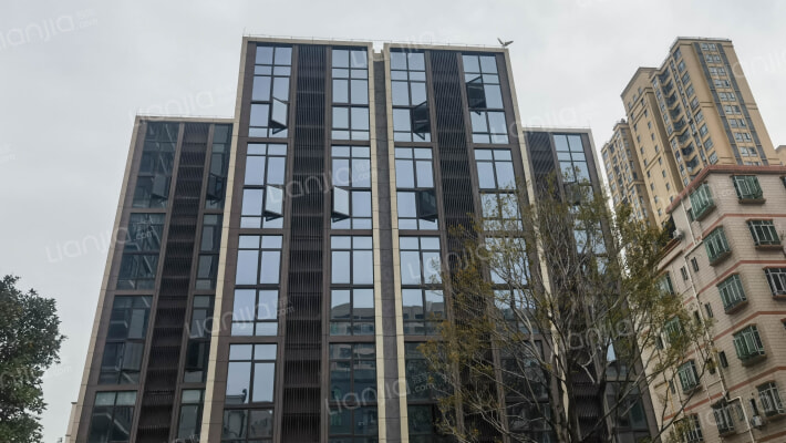 保利琥珀外景图