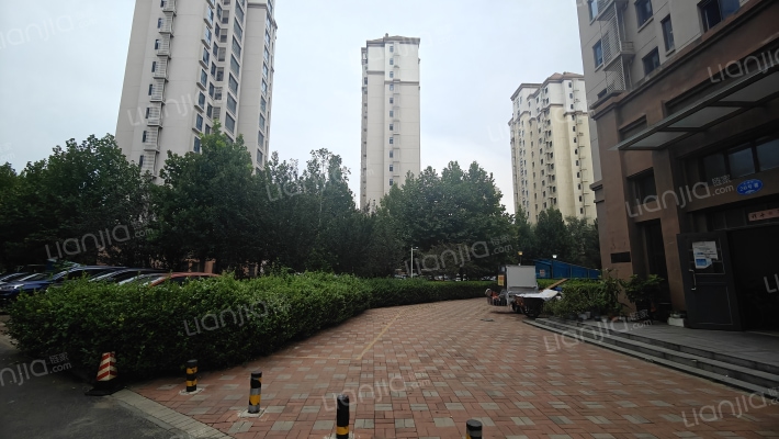 天锦园小区外景图