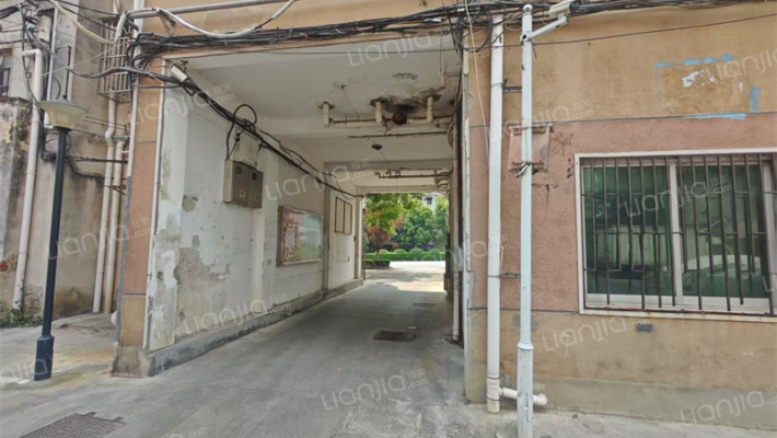 黄土坑东路118号外景图