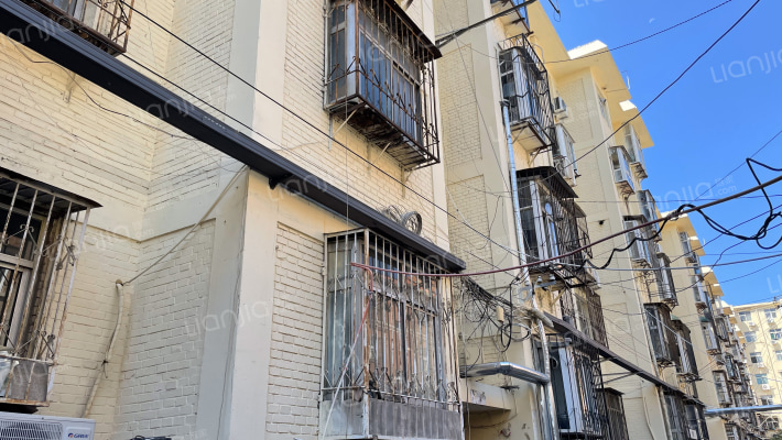 报社胡同4号院外景图