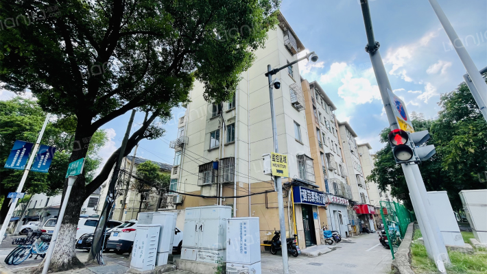 孙巷大楼外景图