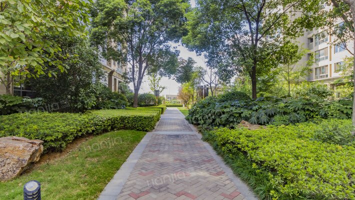 南京长江峰景房价怎么样长江峰景房源户型图小区车位交通地址详情分析