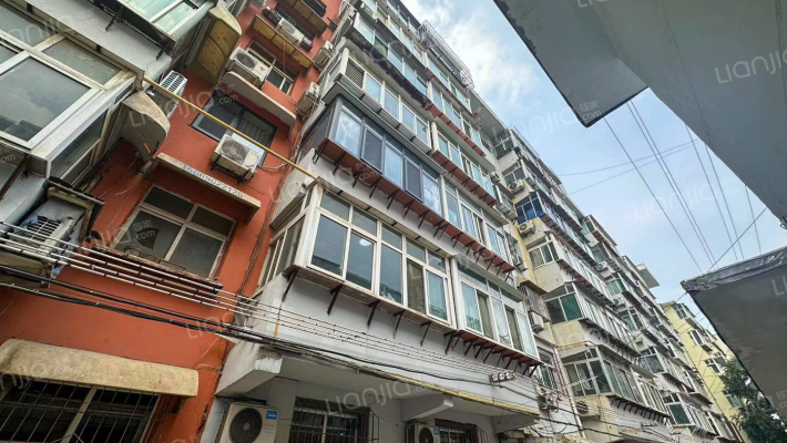 经五路318号外景图