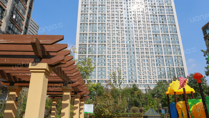 龙城峰景外景图