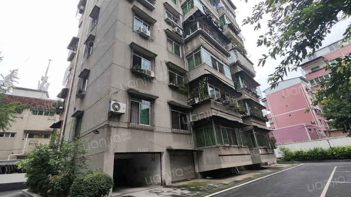 泰吉街49号院外景图