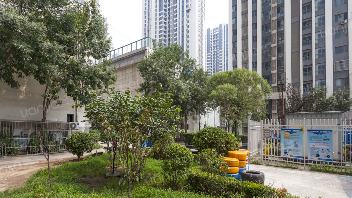 万达广场B区外景图