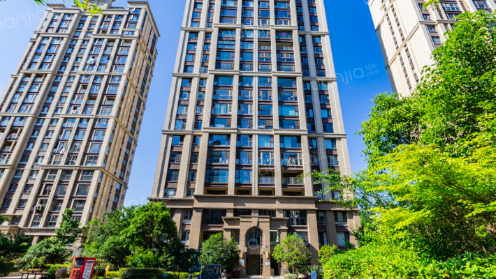 藏龙御景外景图