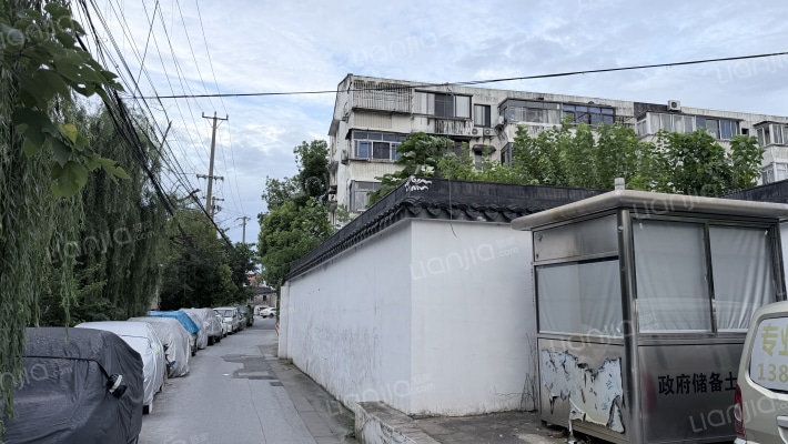 葑红百货宿舍外景图