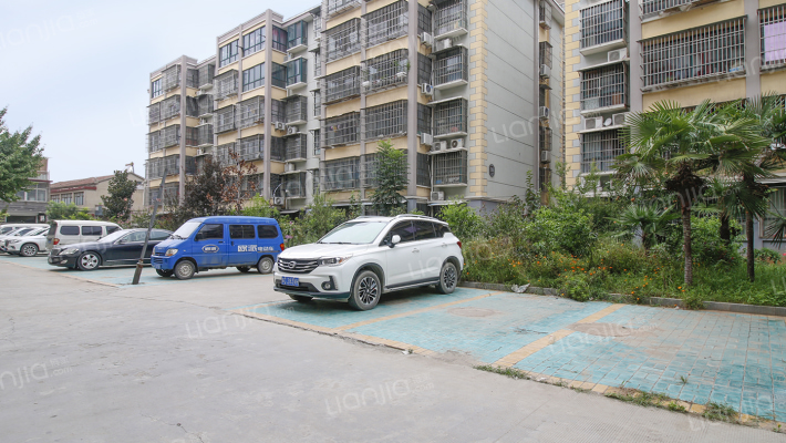 行宫花园外景图