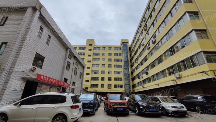 热力公司家属院外景图