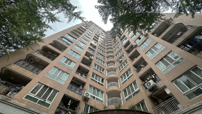 彩虹花园外景图