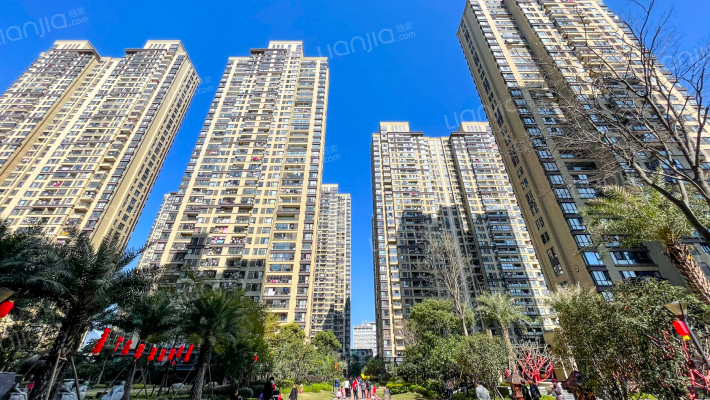 正荣财富中心外景图