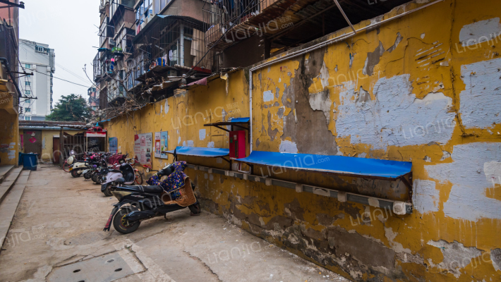 卫生路44号院外景图