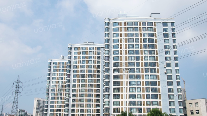 海印长城外景图