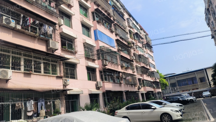 建新小区外景图