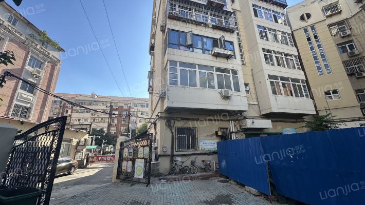 盈月公寓外景图