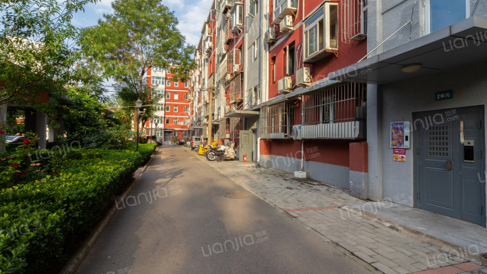 花园东路16号院外景图