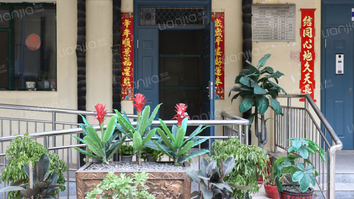 金府佳苑小区外景图