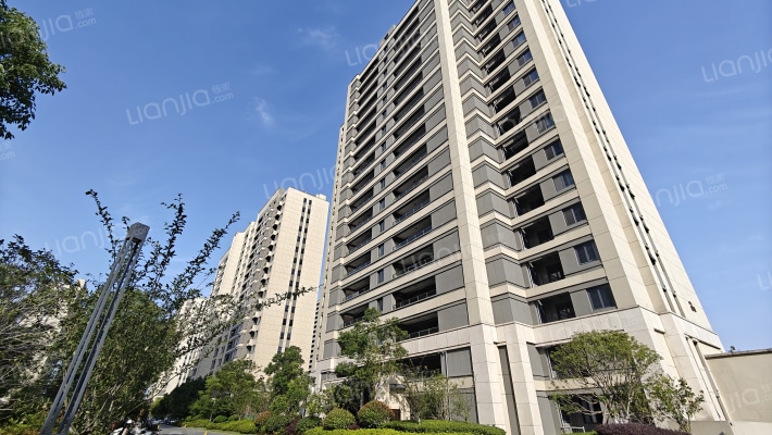 绿地太湖朗峯外景图