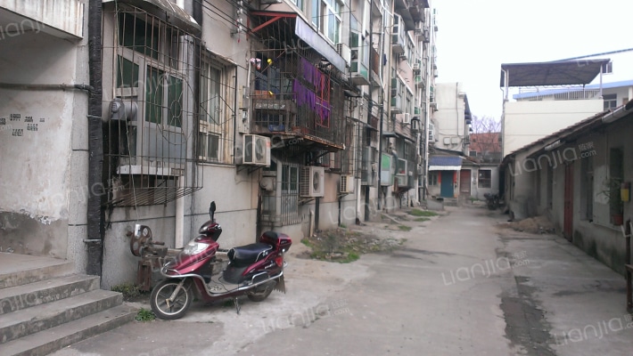 东正街68到70号外景图