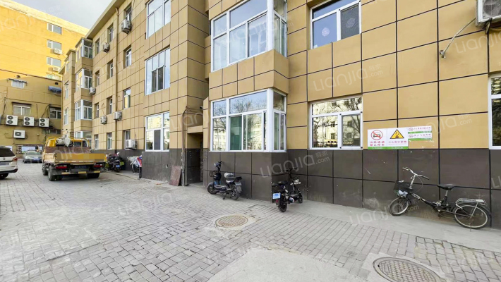 机床厂三宿舍外景图