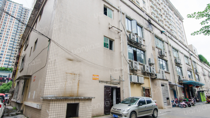 都市晨光外景图