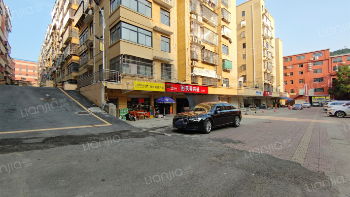 森林公寓外景图