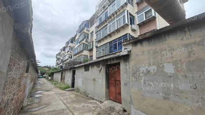 松龄西路153号外景图